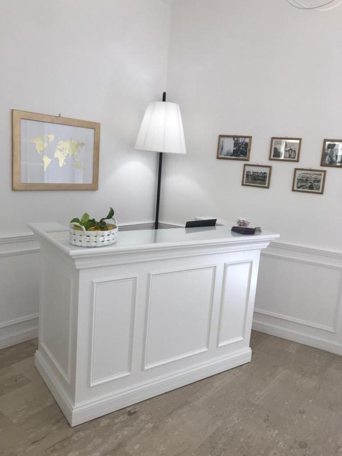 Piazza Posta Dimora Di Charme Hotel Procida Bagian luar foto