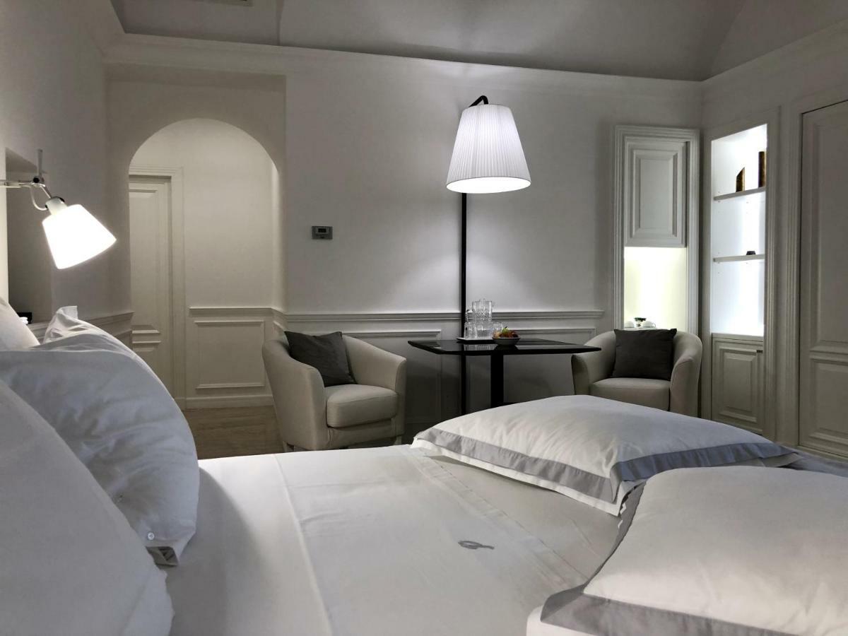Piazza Posta Dimora Di Charme Hotel Procida Bagian luar foto