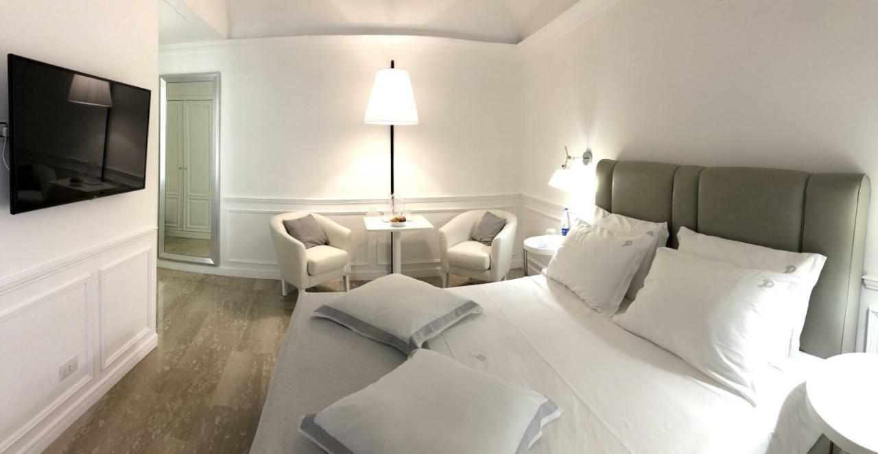 Piazza Posta Dimora Di Charme Hotel Procida Bagian luar foto